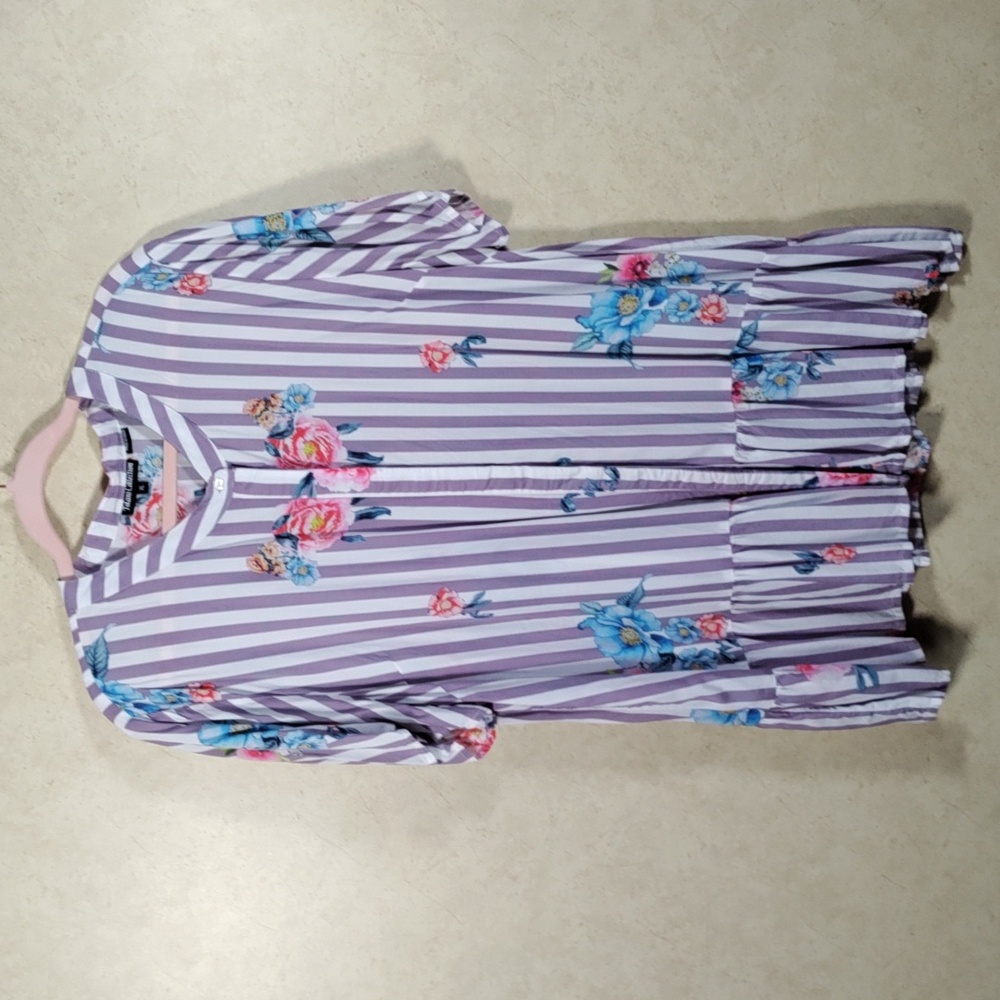 6168 Tolani lavender stripes and floral ruffle hem S/S blouse XL